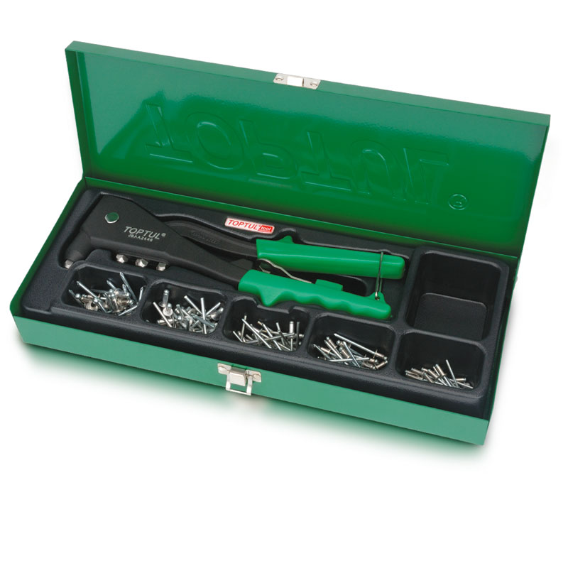 151 Pce Hand Riveter Set